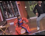 Akshay promotes Holiday on Comedy Nights with Kapil - IANS India Videos