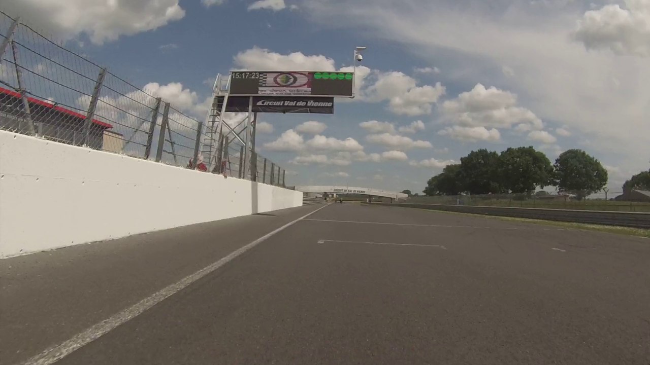 Journée Open du 19 05 14 Nico Vigeant 4ème session sur carénage avant 600 cbr rr