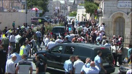 Pope calls for courage during presser with Abbas