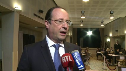 Fusillade de Bruxelles: Hollande parle d'acte "antisémite"