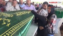 Sele Kapılarak Ölen Kadının Cenazesi Toprağa Verildi