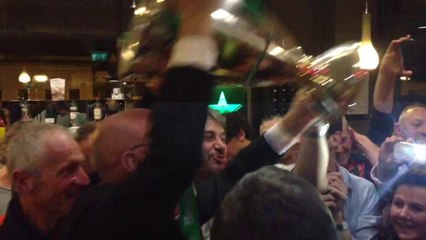 Champion d'Europe 2014, Bernard Laporte laisse éclater sa joie