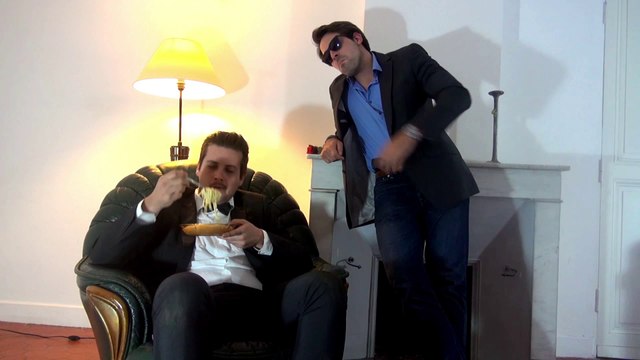 Synopsis - SKEMA Business School - Le pire CV Vidéo 2014