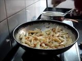 White Sauce Pasta! Very Easy and quick way to cook
