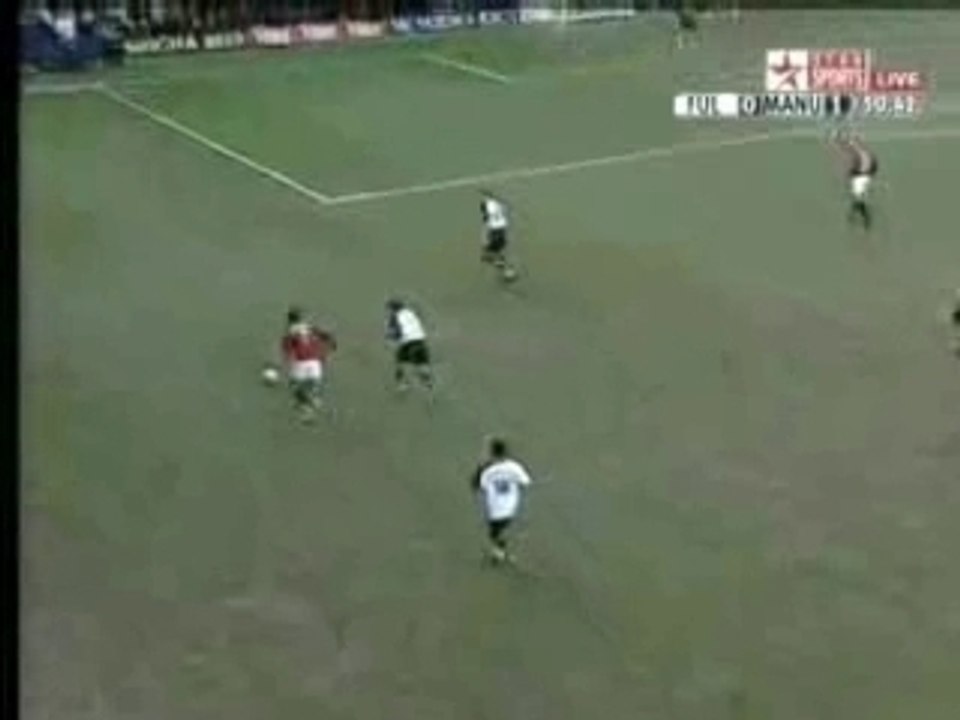 Ronaldinho VS Cristiano Ronaldo (1)