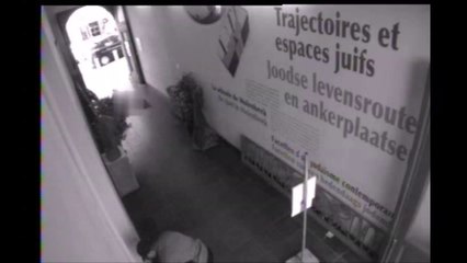 Vídeo mostra ataque contra Museu Judaico