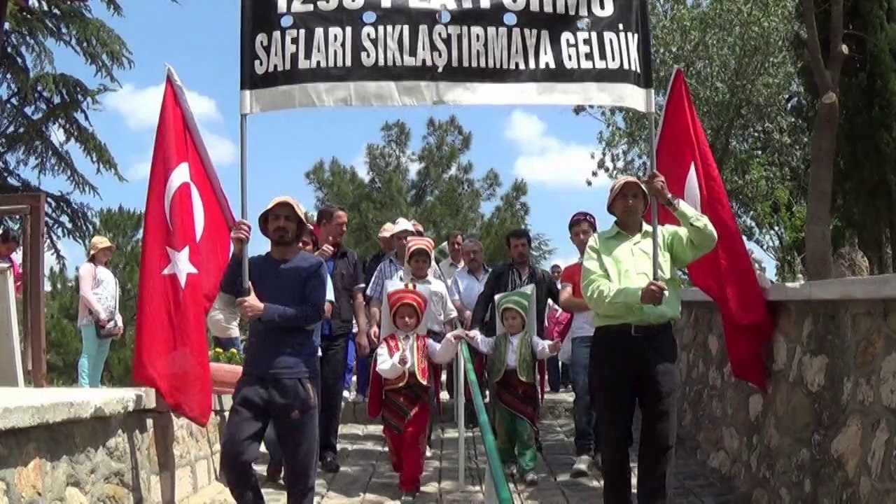 1299 Platformu Üyeleri Şeyh Edebali Türbesini Ziyaret Etti Bilecik