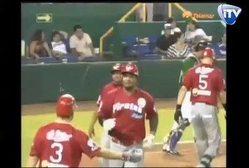 HomeRun de Nelson Perez de Piratas de Campeche 23-05-2014