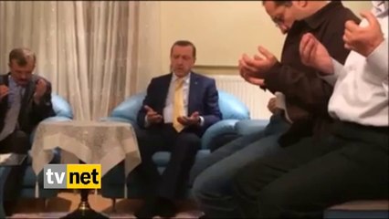 Şehidinin evinde Kur'an-ı Kerim okudu _ portalrize
