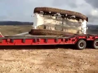 Tank Tıra Sığmayınca Devrildi xD