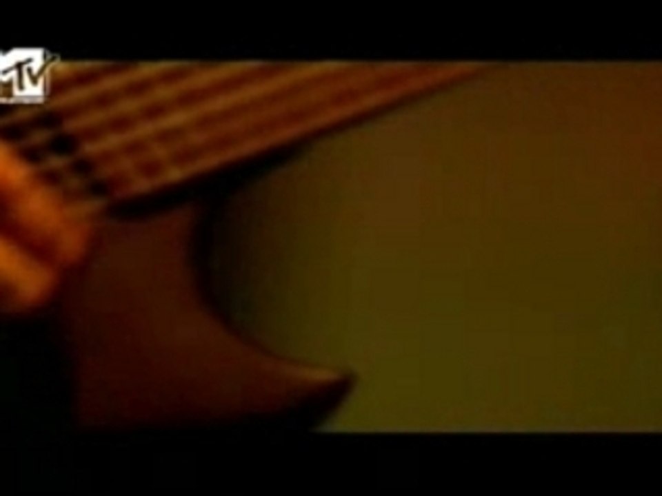 Muse - Invincible (Live Shep's Bush 06)