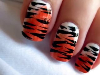 Kaplan Desenli Tırnaklar