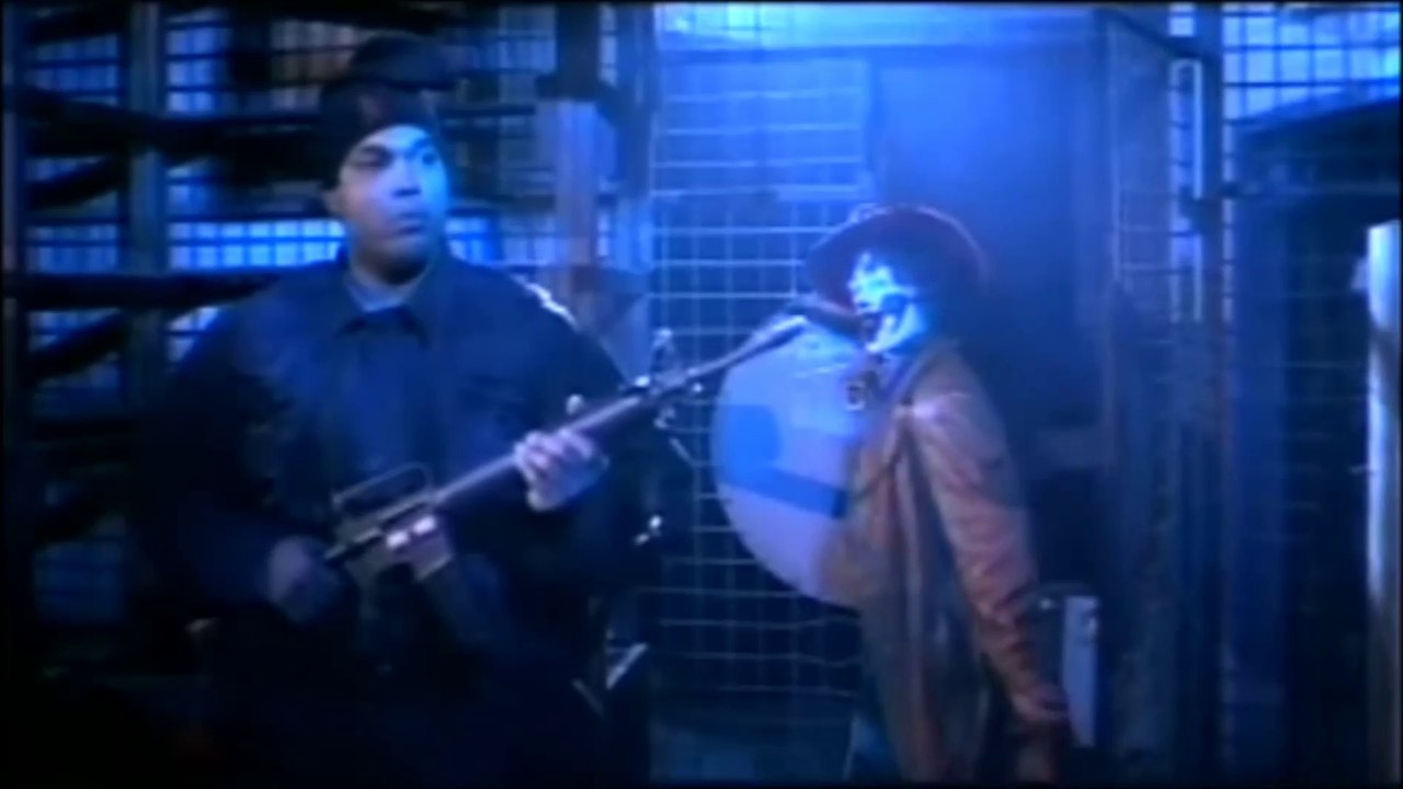 Insane Clown Posse - 16. Sugar Takes Out Sweets' Gang