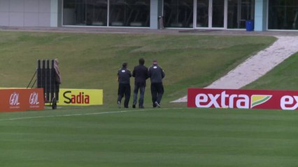 Seleção se apresenta na Granja Comary