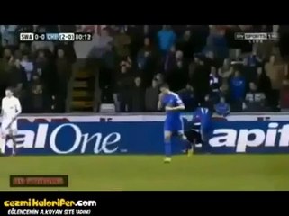 Hazard'dan top toplayıcı çocuğa acımasız tekme