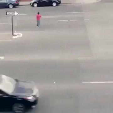 Böyle karşıdan karşıya geçiş olmaz.