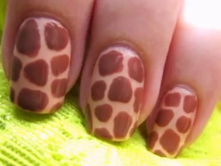 Zürafa Desenli Tırnaklar