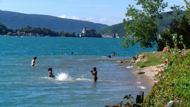 Location saison lac Annecy golf parapente vélo équitation piscine ski randonnée détente bien-être