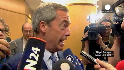 Juncker çoğunluk müzakereleri için görevlendirdi