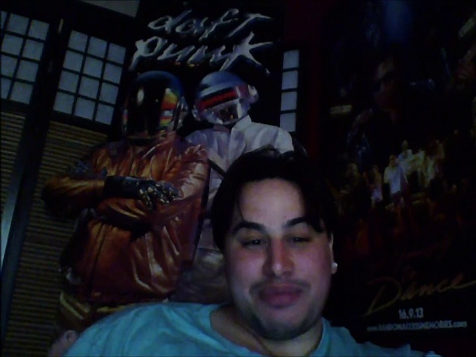 Sébastien Tellier: "Une fois, je sortais d'un restaurant avec Guy-Man des Daft Punk. Et eux ils ont des fans purs et durs. Un fan (Daftworld) l'attendait à la sortie, il était en transe, complètement daft."