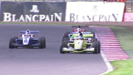 Formula Renault en Silverstone imagenes del piloto Jorge Cevallos #32