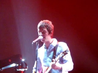 Noel Gallagher's High Flying Birds - Stranded On The Wrong Beach