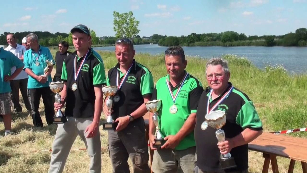 Feeder Championnat de france  par équipe 2014