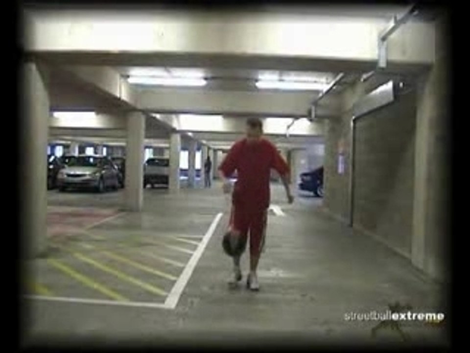 Con-Man Freestyle Streetball Extreme