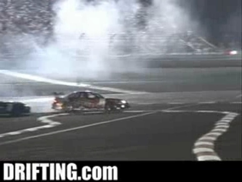 Drift Nascar vs Formula D