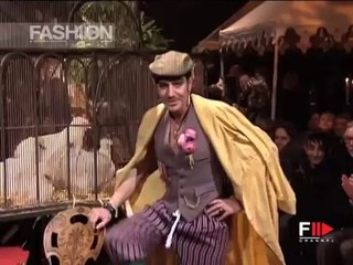 "JOHN GALLIANO" all the crazy exits! by Fashion Channel