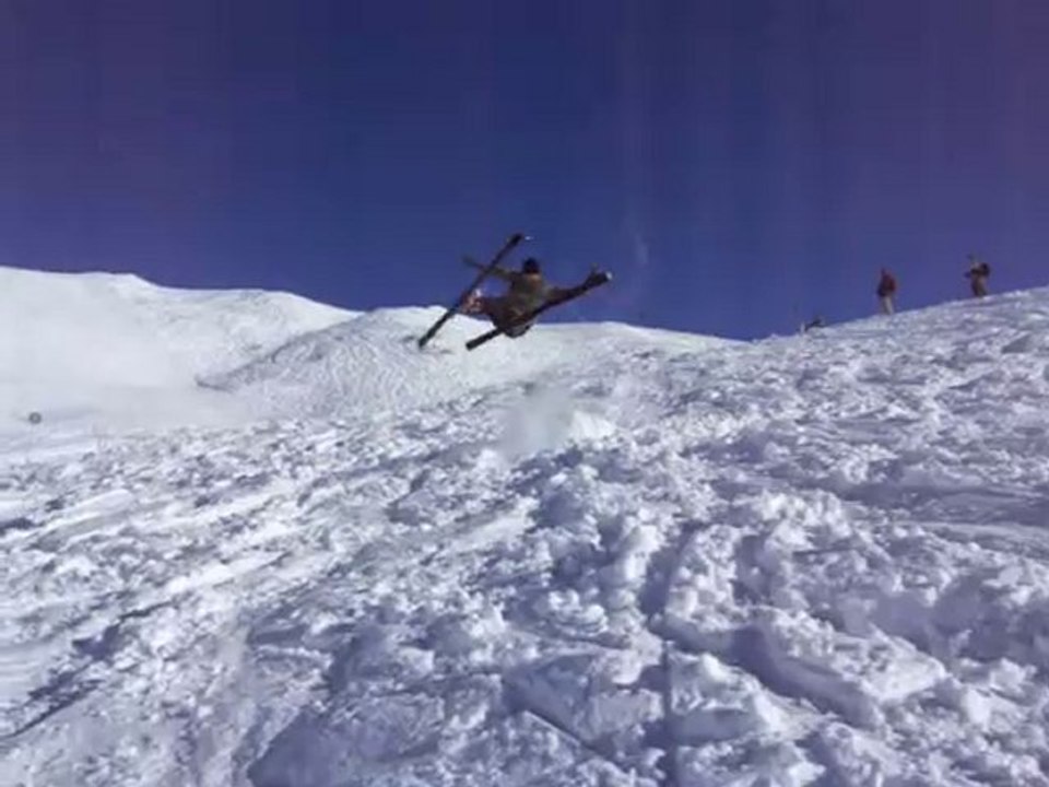 gopir le cascadeur sur skis