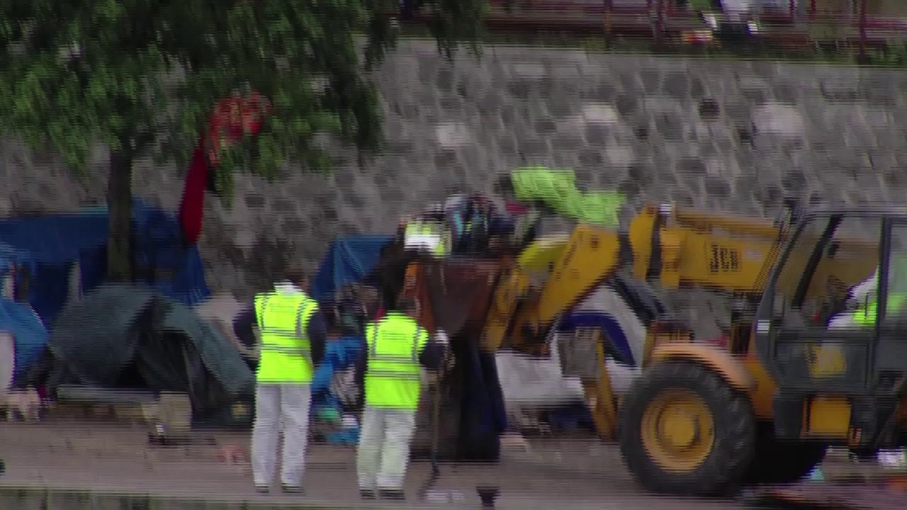 Evacutaion squats calais
