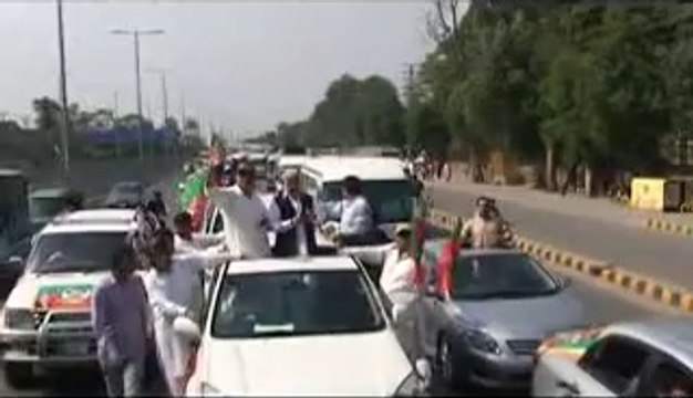 #PTI Lahore in leadership of Aleem Khan stepping towards faislabad Jalsa