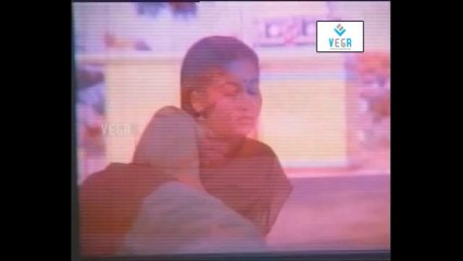 Annakilio Sonnna Kathai Movie Romantic Scene
