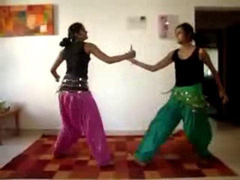 Indian Girls Dance - Two Desi Dancing Girls