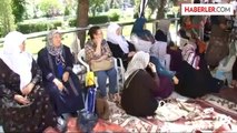 Diyarbakır Anneler; 'Demirtaş Sorunun Çözümü İçin Kandil'le Görüşeceğini Söyledi' Dedi