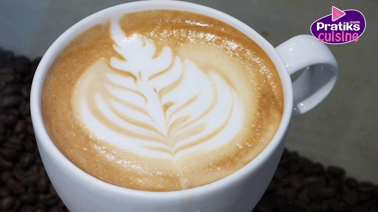 Les techniques de Barista - Comment dessiner une feuille sur la mousse de lait