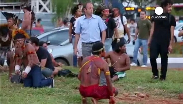 Brasile: ancora proteste contro i Mondiali. Scontri a Brasilia