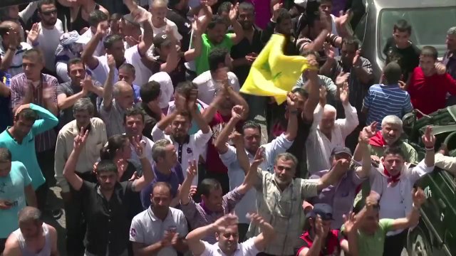 Refugiados sirios votan en Líbano