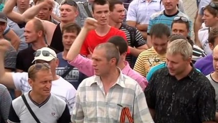 Lavrov: Ukraine being pushed into "fratricidal war"