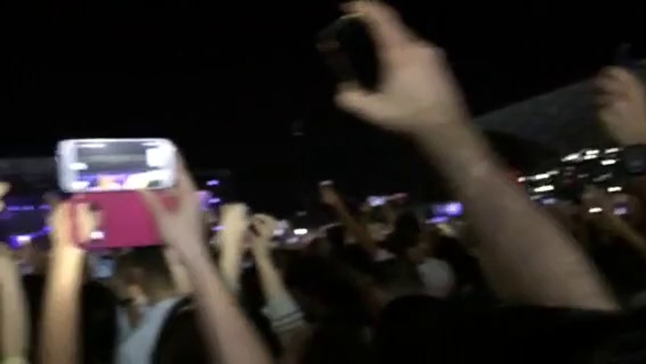 Justin Timberlake Konserde Soma İçin Şarkı Söyledi