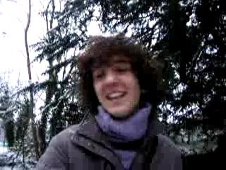 Its snowing!!!