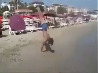 Geri takla olayını abartan genç.