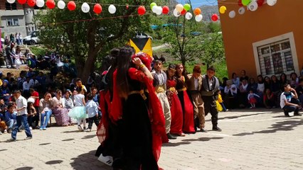 yekmal folklor ekibi