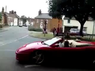 Peugeot 106 Kendini Spor Araba Sanırsa