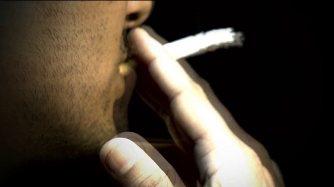 Your smoking kills. Not just you. #AntiSmoking video by @uaeexchange