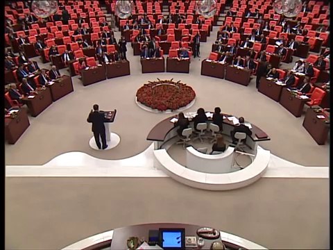 MANİSA MİLLETVEKİLİ DR. SELÇUK ÖZDAĞ'IN TBMM'NİN 24. DÖNEM YEMİN TÖRENİ GÖRÜNTÜSÜ