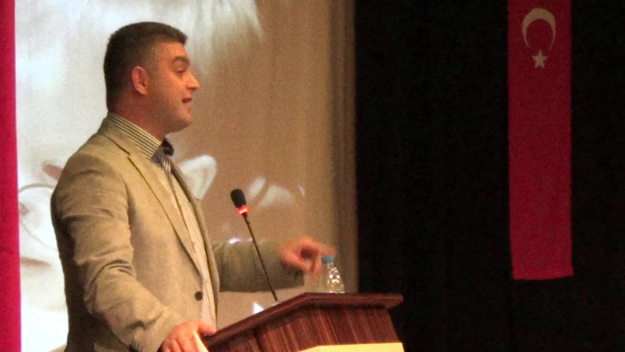 Anneler; Çocuklarınızın mideleri kadar, beyinlerini de doyurun.
