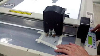 one layer leather cut fabric with CNC cutter