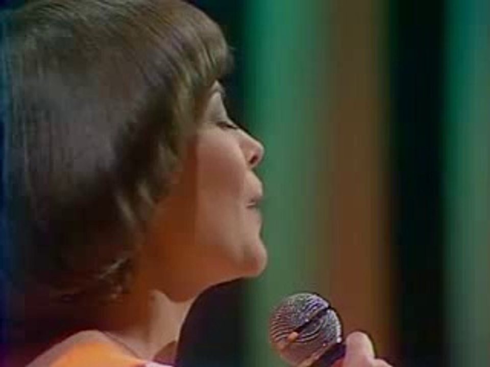 Mireille Mathieu (73)-  "Emmène-Moi Demain Avec Toi "